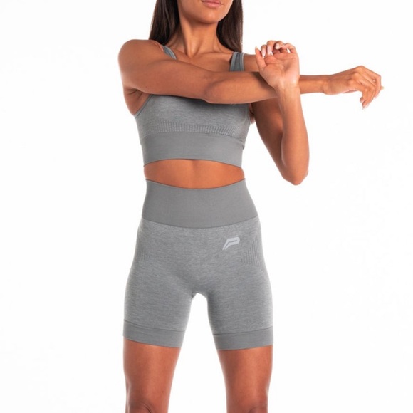 NWT. Pursue Fitness ADAPT seamless shorts.  Size MEDIUM.  Color: Subtle Grey - Picture 9 of 11